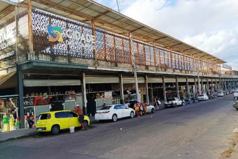 Feira de Santana / Shopping Popular / Aprovada autorização legislativa para Prefeitura parcelar dívida com concessionária do Shopping Popular
