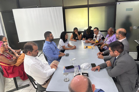 Feira de Santana | Proteção de dados | Prefeito se reúne com entidades de apoio a pacientes com fibromialgia, doença falciforme e HIV em Feira de Santana