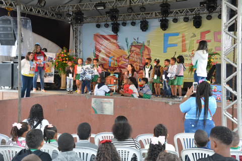 FLIFS | Vale livro | Educação amplia vale-livro e leva alunos de 79 escolas para o FLIFS 2025