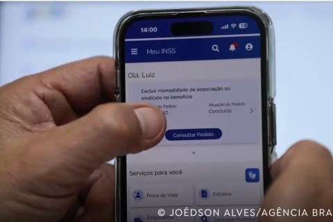 Economia / Mais de 473 mil aposentados e pensionistas do INSS solicitam reembolso