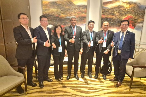 Economia/ Bahia  / Governador se reúne com empresas chinesas que se instalarão na Bahia para fornecer peças à fábrica da BYD