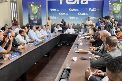 Zona Azul | Mobilidade | Zona Azul terá pagamento por Pix, cartões e dinheiro em Feira de Santana