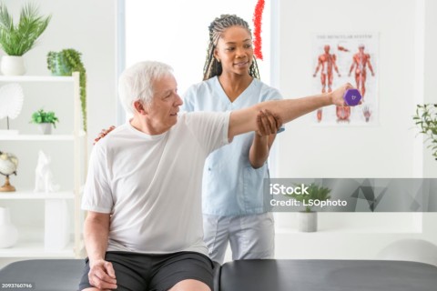 Reabilitação | Confiança | Recuperação da Clavícula: Sensibilidade e Confiança são Chaves no Processo de Reabilitação