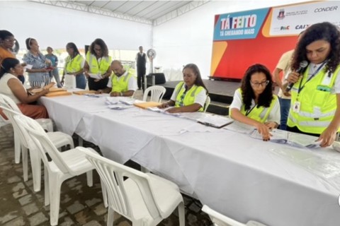 Regularização Fundiária | Lagoa Grande | GOVERNADOR ENTREGA 458 TÍTULOS DE REGULARIZAÇÃO FUNDIÁRIA NA LAGOA GRANDE E ANUNCIA NOVA ETAPA DO PROJETO