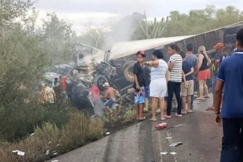 BR-116 | Santa Teresinha | Tragédia na BR-116: motorista de caminhão tem prisão convertida em preventiva após acidente que matou 16 pessoas
