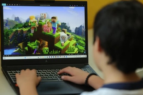Direitos humanos | Proteção de digital | Senado aprova projeto que reforça proteção de crianças e adolescentes na internet
