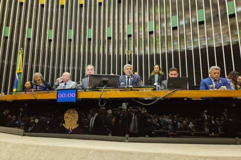 Política | Homenagem a Feira de Santana | Governador Jerônimo Rodrigues participa de homenagem aos 192 anos de Feira de Santana em Brasília