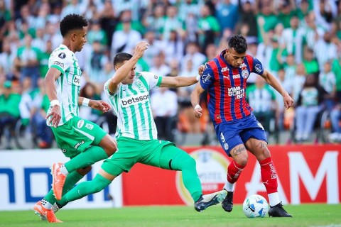 Esporte / Libertadores da América / Bahia vacila diante do Altético Nacional e se complica na Libertadores