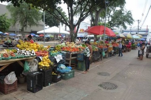 Licitação | Barraqueiros | Licitação trava e atrasa construção de novas barracas em Feira de Santana