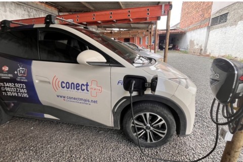 Carro elétrico | Economia empresarial | Empresário de tecnologia aposta em carros elétricos e reduz custos operacionais em Feira de Santana