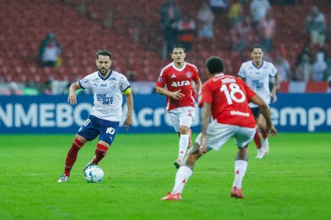 Esporte / Futebol / Bahia vacila diante do Inter e está eliminado da Libertadores