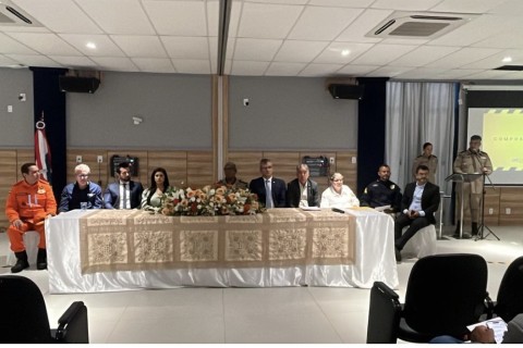 Violência no trânsito | Conscientização | Fórum em Feira de Santana reforça união de instituições para reduzir violência no trânsito