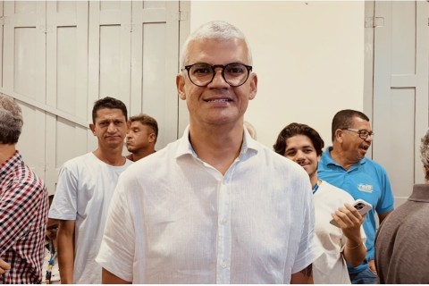 Educação municipal | Greve de professores | Secretário de Educação projeta saída em abril e destaca avanços na rede municipal de Feira de Santana