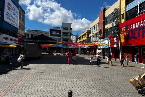 Feira de Santana / Comércio / Lojas do centro de Feira de Santana funcionam em horário estendido para atender demanda do São João