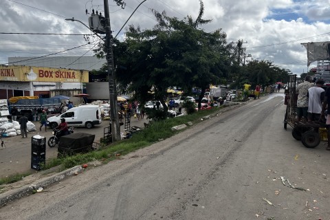 Feira de Santana/ São João / Feirantes enfrentam preços altos e vendas lentas às vésperas do São João em Feira de Santana
