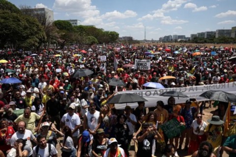 PEC da Blindagem | Protestos | Milhares protestam em todo o país contra a PEC da Blindagem