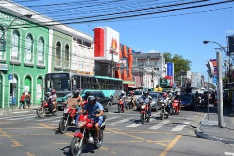 Emprego | Economia | Feira de Santana projeta aumento nas contratações de fim de ano e reforça otimismo com o comércio e serviços