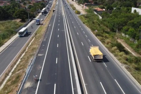 Bahia / Ponte / Jerônimo Rodrigues busca soluções para BR-324 e ponte sobre o Rio Jequitinhonha em reunião com ministro dos Transportes