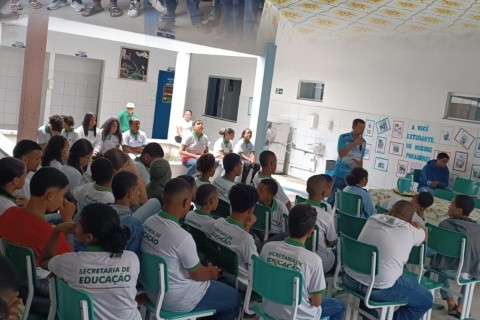 Educação ambiental | Sustentabilidade | ONG promove palestra sobre educação ambiental em escola de Tiquaruçu