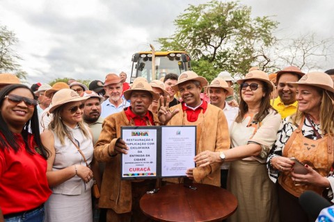 Política | Investimento | Governador Jerônimo Rodrigues participa da Festa dos Vaqueiros em Curaçá e anuncia investimentos de R$ 8 milhões