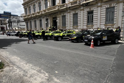 Segurança publica | Trânsito | Prefeito José Ronaldo anuncia liberação de viaturas e motos para reforço da SMT e Guarda Municipal