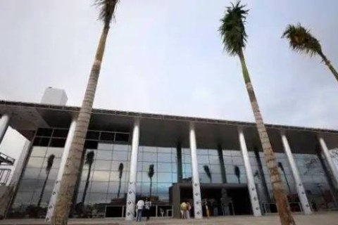 CENTRO DE CONVENÇÕES | CULTURA | CENTRO DE CONVENÇÕES DE FEIRA SUPERA 200 MIL VISITANTES E ESPERA 60 MIL PESSOAS NO FLIFS 2026