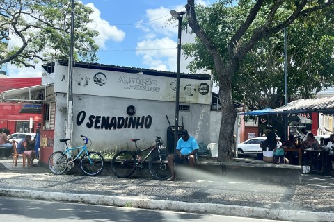 O Senadinho | Praça do Sapateiro | O Senadinho da Praça do Sapateiro mantém tradição política há 30 anos em Feira de Santana