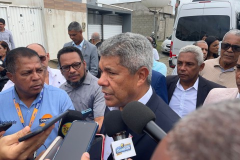 Bahia pela Paz: Governador entrega dois coletivos em Feira de Santana e destaca investimentos em segurança pública