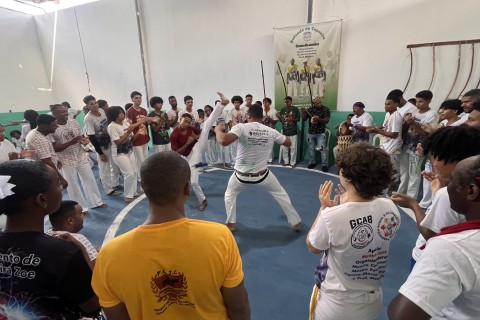 Capoeira | Inclusão Social | Capoeira que transforma: projeto social reinaugura espaço e resgata crianças na Rua Nova