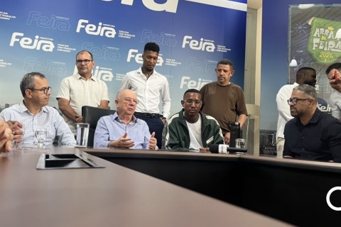 Esporte | Inclusão social | Prefeitura e Anderson Talisca discutem ampliação de projetos esportivos em Feira de Santana