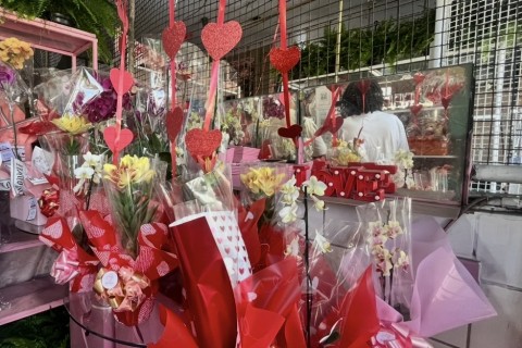 Dia dos Namorados | Floriculturas de Feira de Santana | Dia dos Namorados aquece vendas de flores e movimenta comércio em Feira de Santana