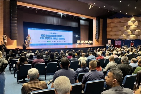 MEI | Simples Nacional | Seminário em Feira de Santana debate mudanças no MEI e no Simples Nacional com foco na geração de empregos e fortalecimento dos pequenos negócios