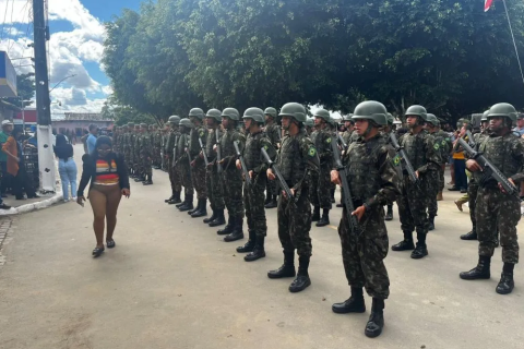 Celebração | 2 de Julho | Feira de Santana celebra 2 de Julho com desfile cívico-militar no distrito de Maria Quitéria