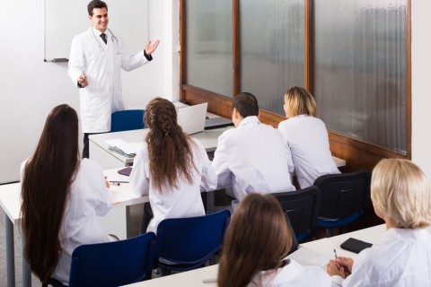 Saúde | Capacitação | Capacitação em câncer abre 1.200 vagas para profissionais do SUS