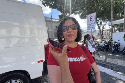 Feira de Santana | Educação | Diretora afirma que foi exonerada após participar de mobilização por melhorias na educação em Feira de Santana