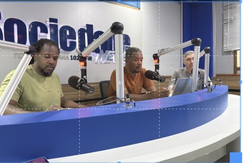 Política | Debate eleitoral | Debate na Rádio Sociedade News FM aborda programas sociais, desigualdade regional e polarização política