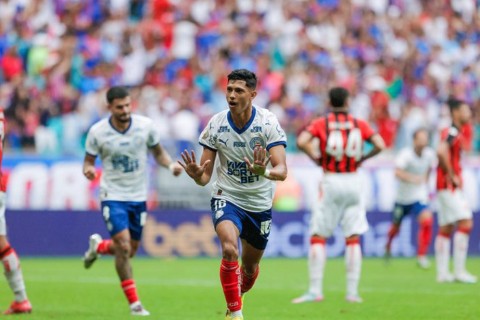 Futebol / Ba-Vi / Bahia supera expulsão precoce e vence o Vitória no primeiro Ba-Vi do Brasileirão 2025