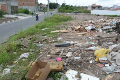 Limpeza urbana | Fiscalização | Prefeitura reforça fiscalização contra descarte irregular e já notifica quase 3 mil infratores em Feira de Santana