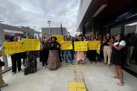 Educação | Protesto | Professores cobram isonomia e cumprimento de lei federal em Feira de Santana