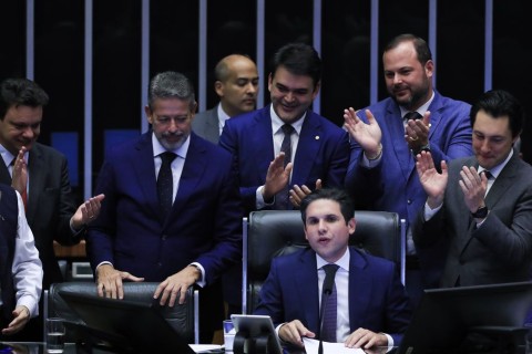 Isenção de imposto de renda 2026 | Reforma tributária | Câmara aprova isenção de IR para quem ganha até R$ 5 mil