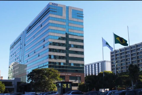 Política | Fraudes digitais | AGU e Banco Central firmam parceria para combater fraudes digitais no Brasil